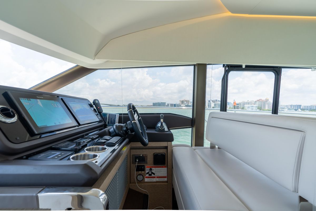 2019 Prestige 52 