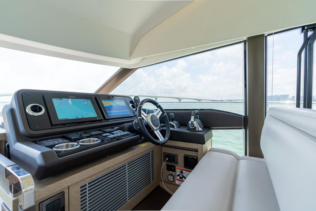 2019 Prestige 52 