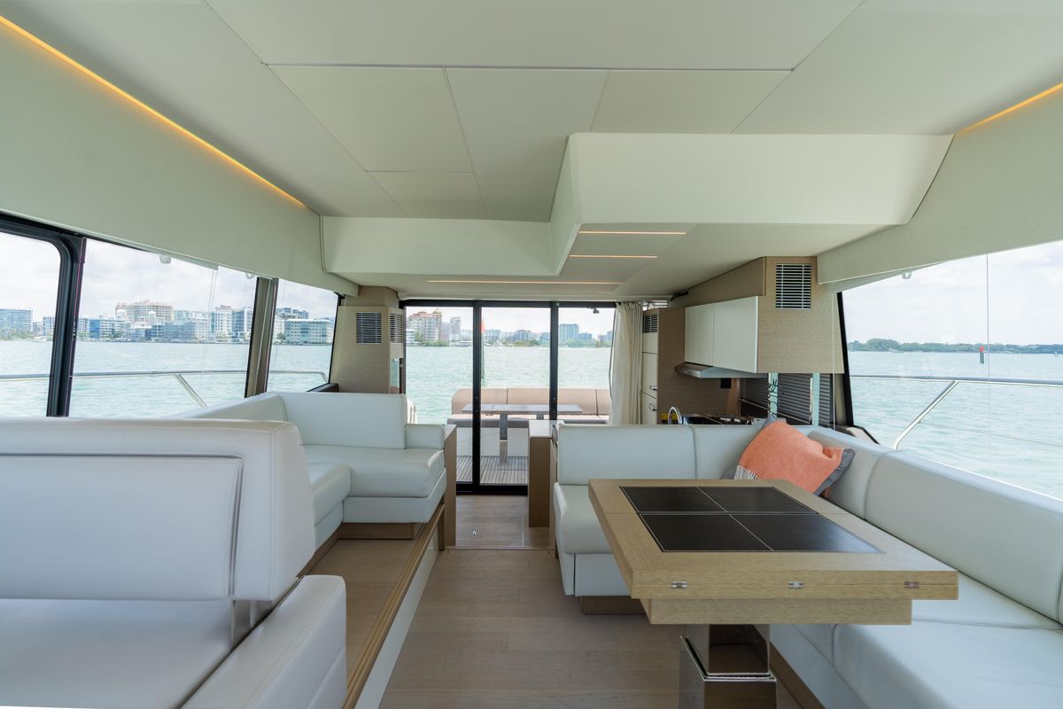 2019 Prestige 52 