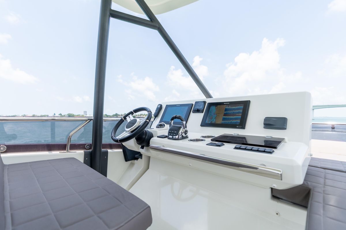2019 Prestige 52 