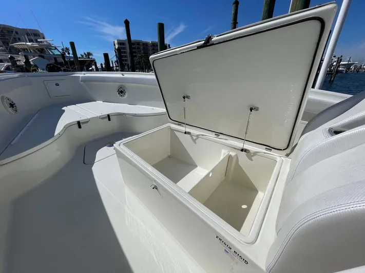 Hammertime Yacht Photos Pics 