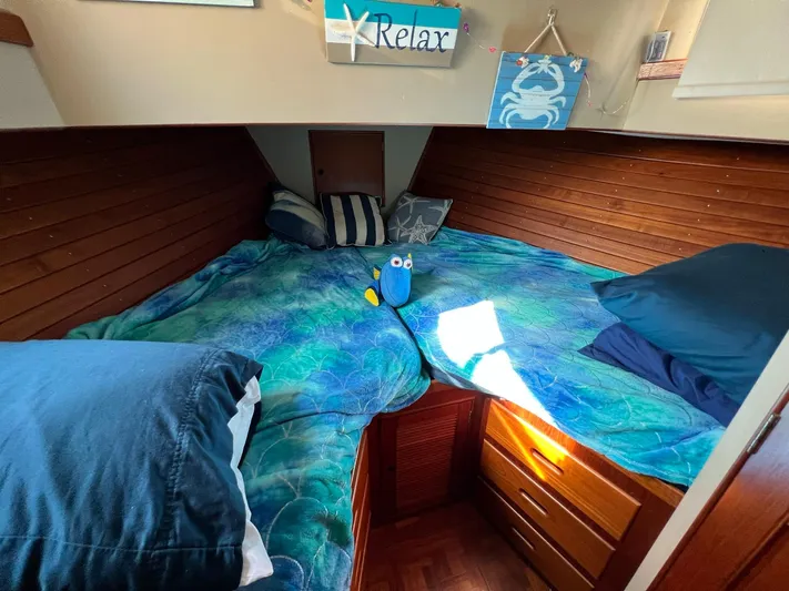 Sea Star Yacht Photos Pics Grand Banks 42 Classic