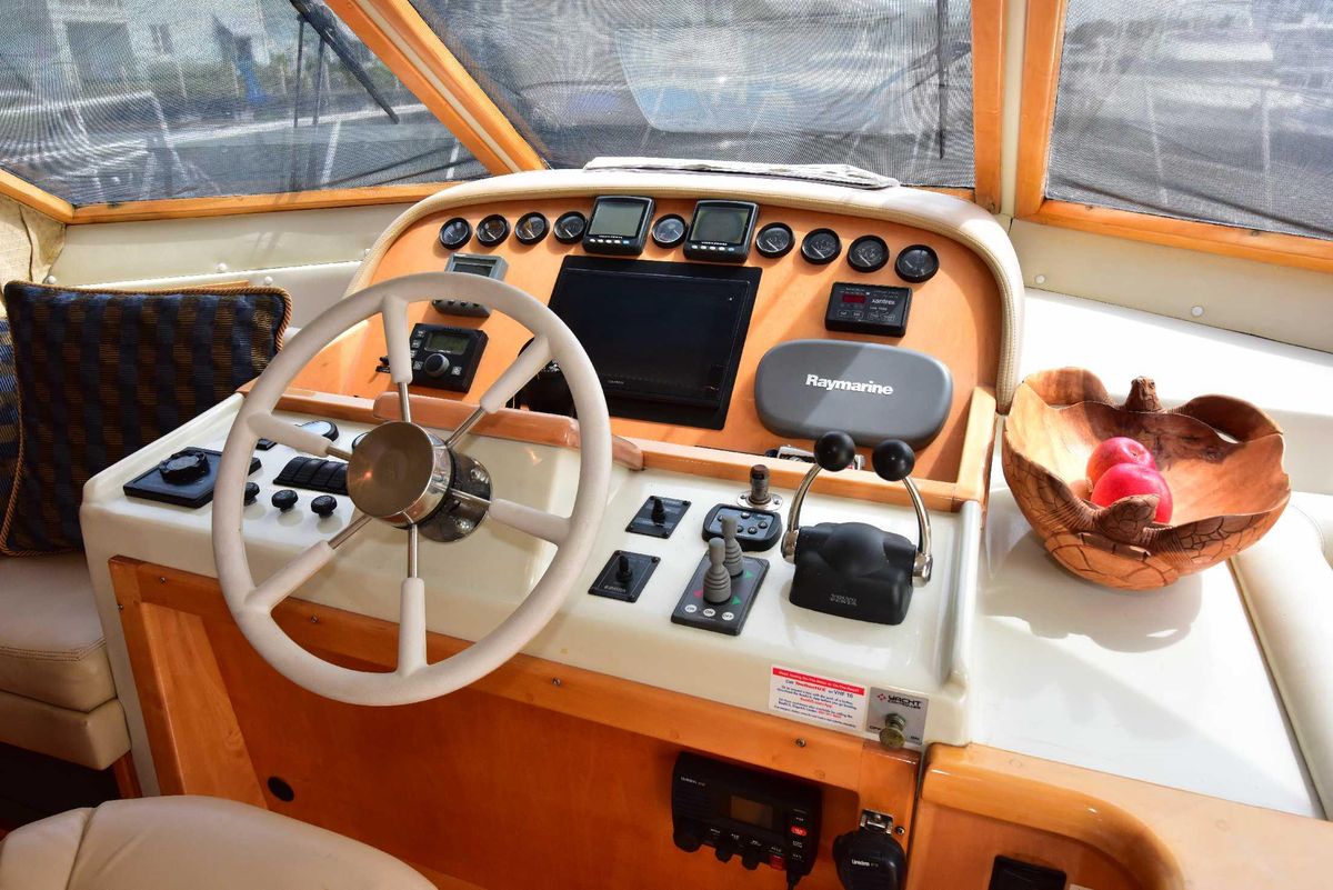 2004 Navigator 57 