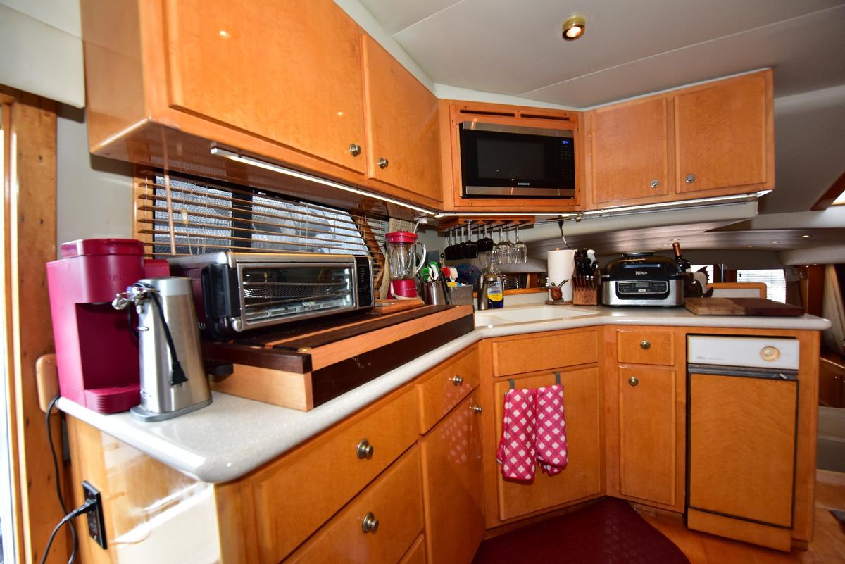 2004 Navigator 57 