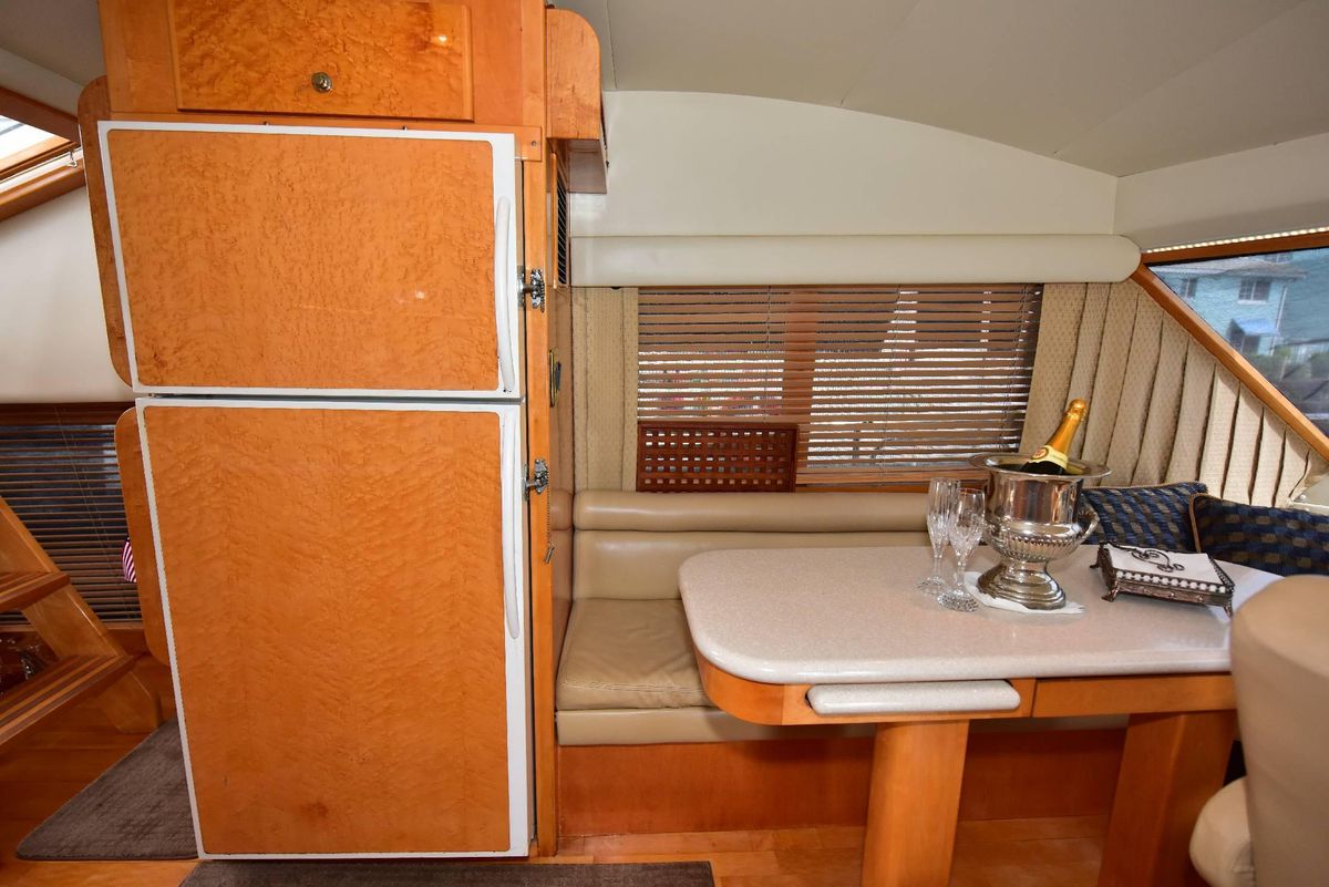 2004 Navigator 57 