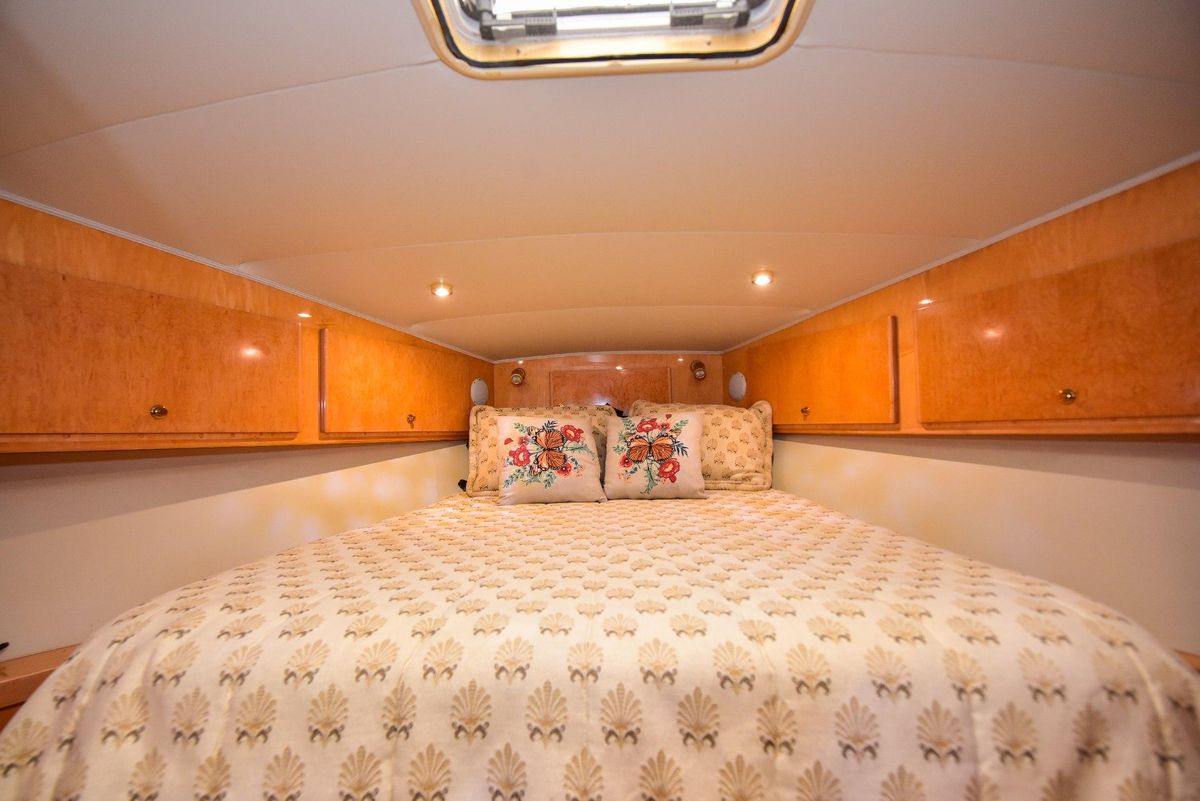 2004 Navigator 57 