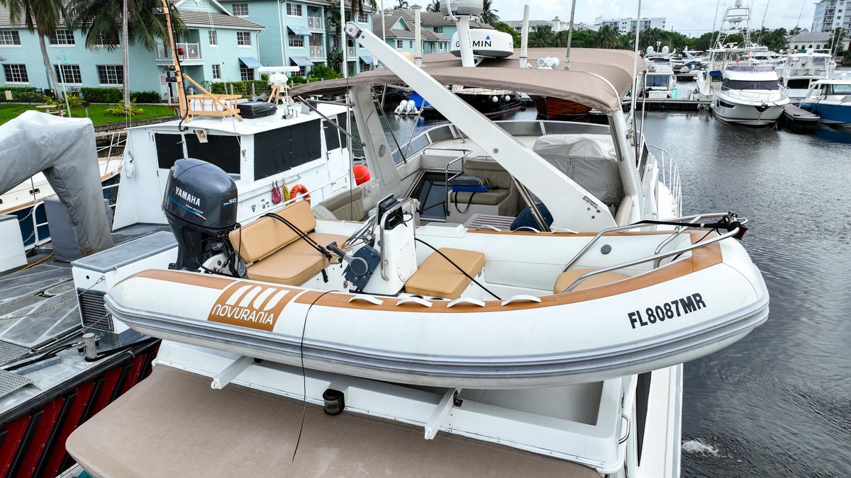 2004 Navigator 57 