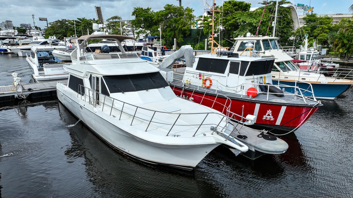 2004 Navigator 57 