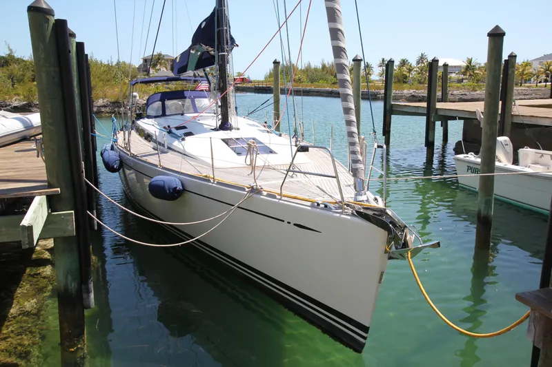 Tomfoolery Yacht Photos Pics 