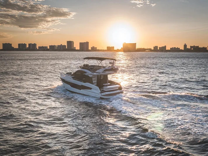 Grit Yacht Photos Pics 