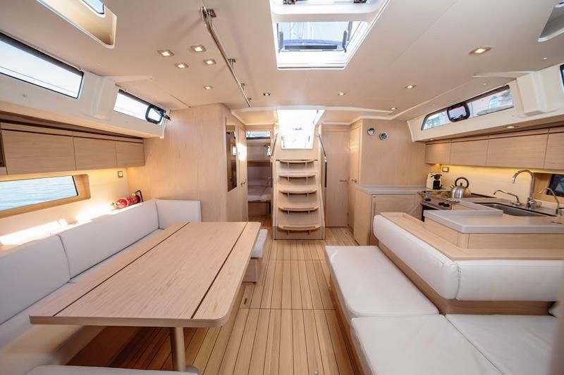 2018 Beneteau 52 