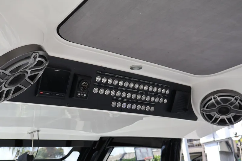  Yacht Photos Pics 2020 Blackwater 41 Performance Fish boat dashboard with speakers and control panel.