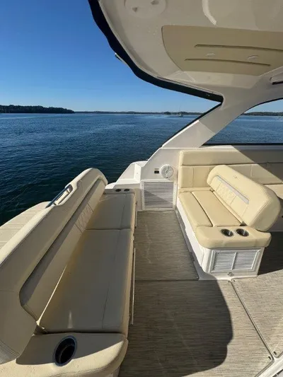  Yacht Photos Pics 2019 Regal 35 Sport Coupe - Image 14