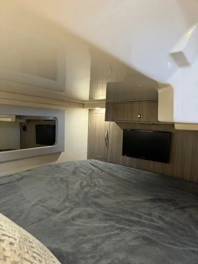  Yacht Photos Pics 2019 Regal 35 Sport Coupe - Image 28