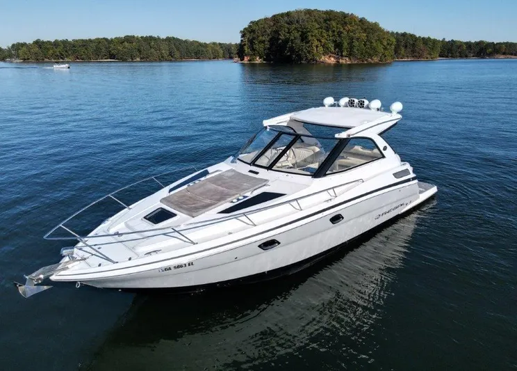  Yacht Photos Pics 2019 Regal 35 Sport Coupe - Image 7