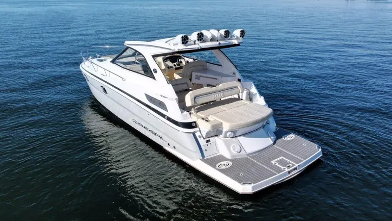  Yacht Photos Pics 2019 Regal 35 Sport Coupe - Image 5