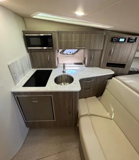  Yacht Photos Pics 2019 Regal 35 Sport Coupe - Image 26