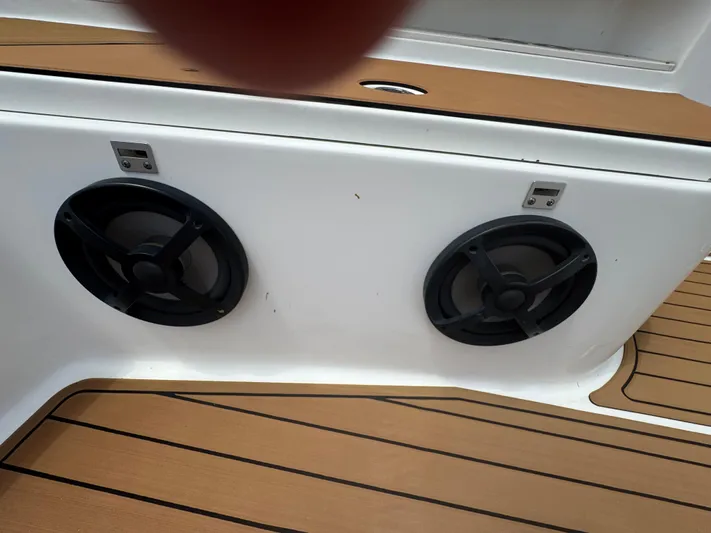  Yacht Photos Pics Speakers on a 2019 World Cat 3200 boat with teak flooring.