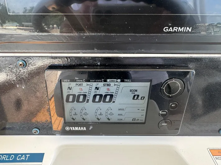  Yacht Photos Pics Yamaha display on 2019 World Cat 3200 boat with Garmin navigation system.