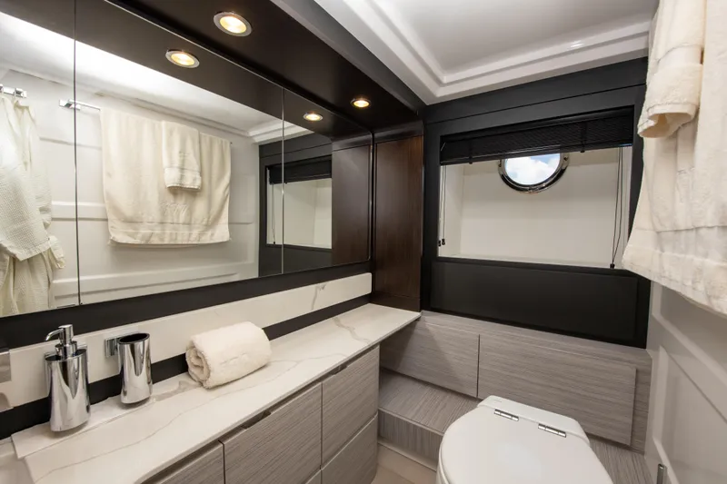 777 Yacht Photos Pics 