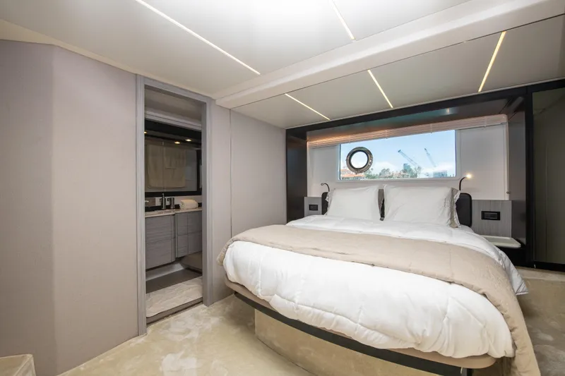 777 Yacht Photos Pics 