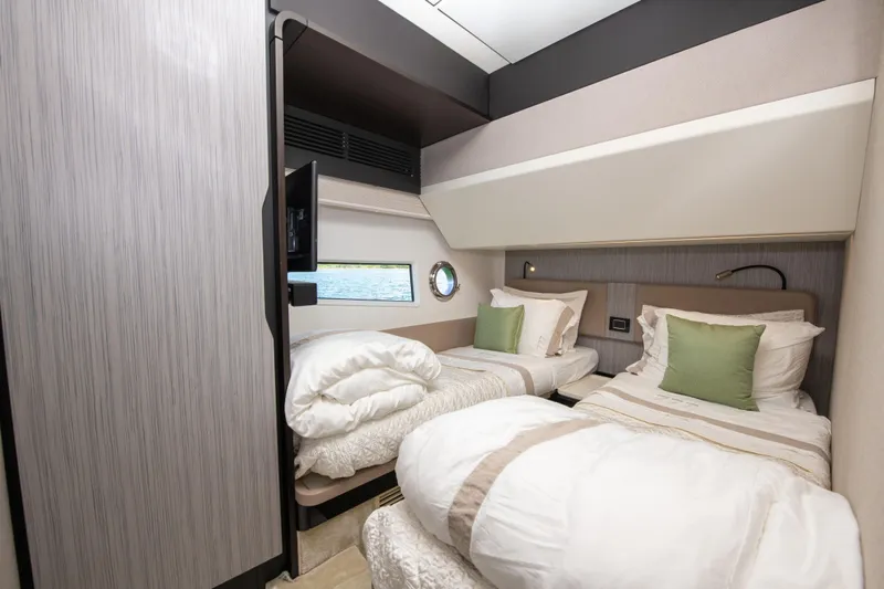 777 Yacht Photos Pics 