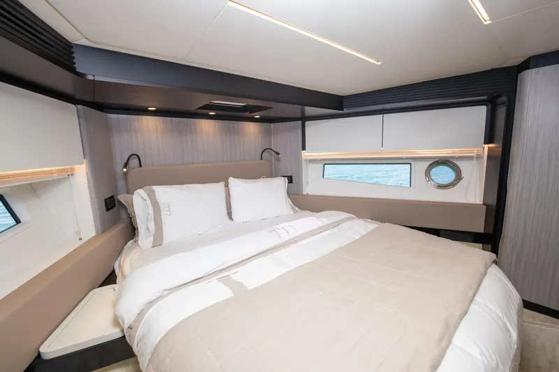 777 Yacht Photos Pics 