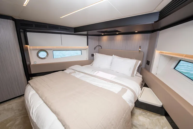 777 Yacht Photos Pics 