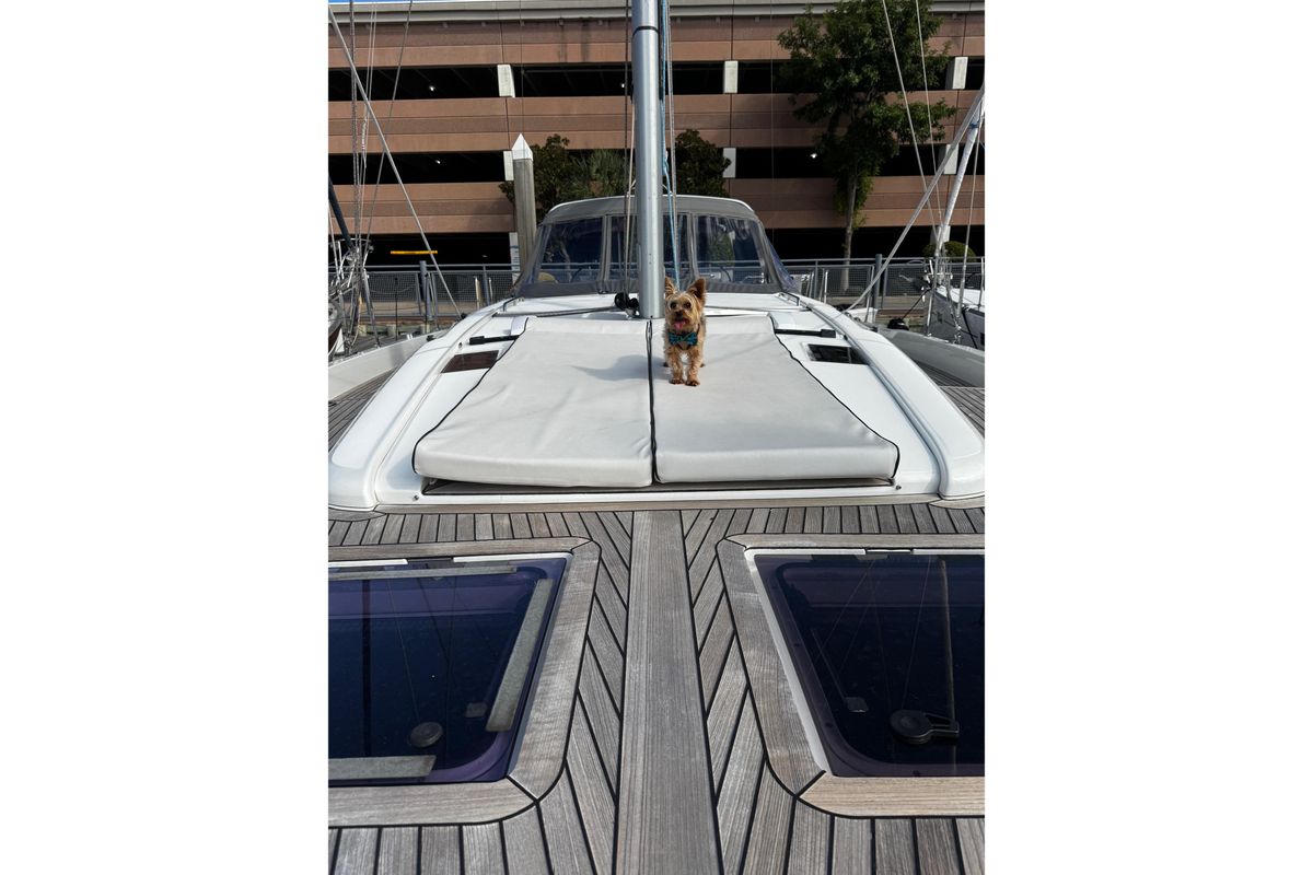2021 Beneteau 54 