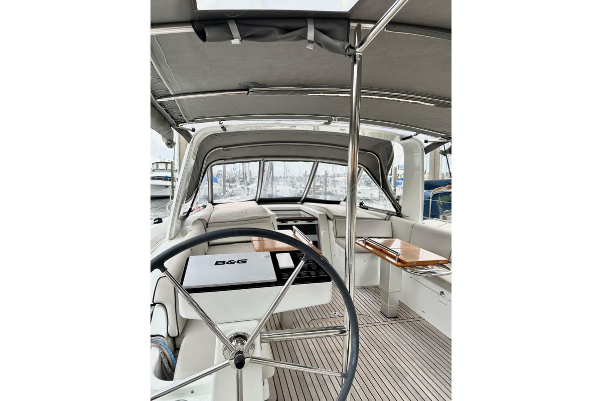 2021 Beneteau 54 