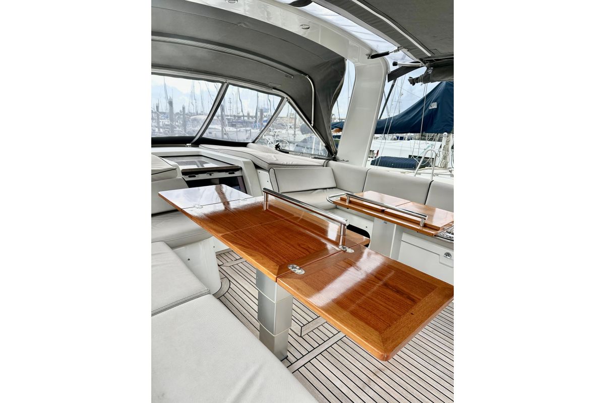 2021 Beneteau 54 