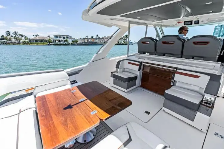 Lunasea Yacht Photos Pics 2018 Tiara Sport Ls - Image 27