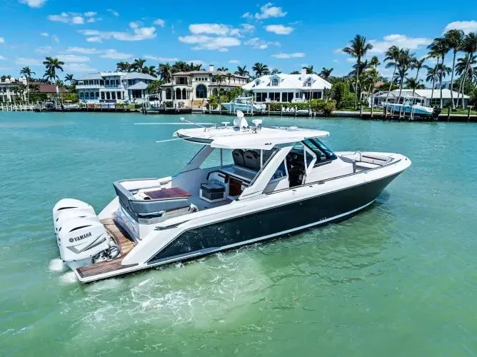 Lunasea Yacht Photos Pics 2018 Tiara Sport Ls - Image 14