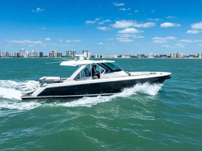 Lunasea Yacht Photos Pics 2018 Tiara Sport Ls - Image 9