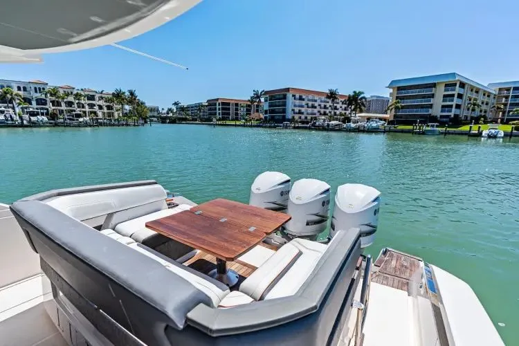 Lunasea Yacht Photos Pics 2018 Tiara Sport Ls - Image 39