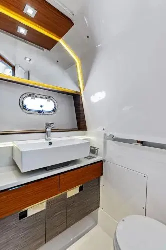 Lunasea Yacht Photos Pics 2018 Tiara Sport Ls - Image 22