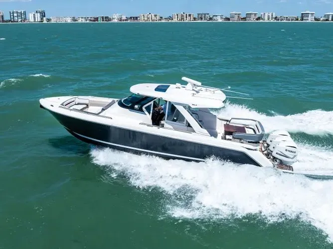 Lunasea Yacht Photos Pics 2018 Tiara Sport Ls - Image 5