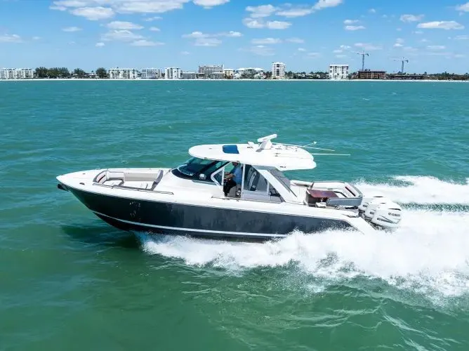 Lunasea Yacht Photos Pics 2018 Tiara Sport Ls - Image 1