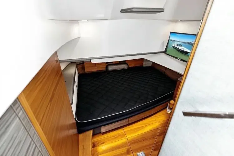 Lunasea Yacht Photos Pics 2018 Tiara Sport Ls - Image 19