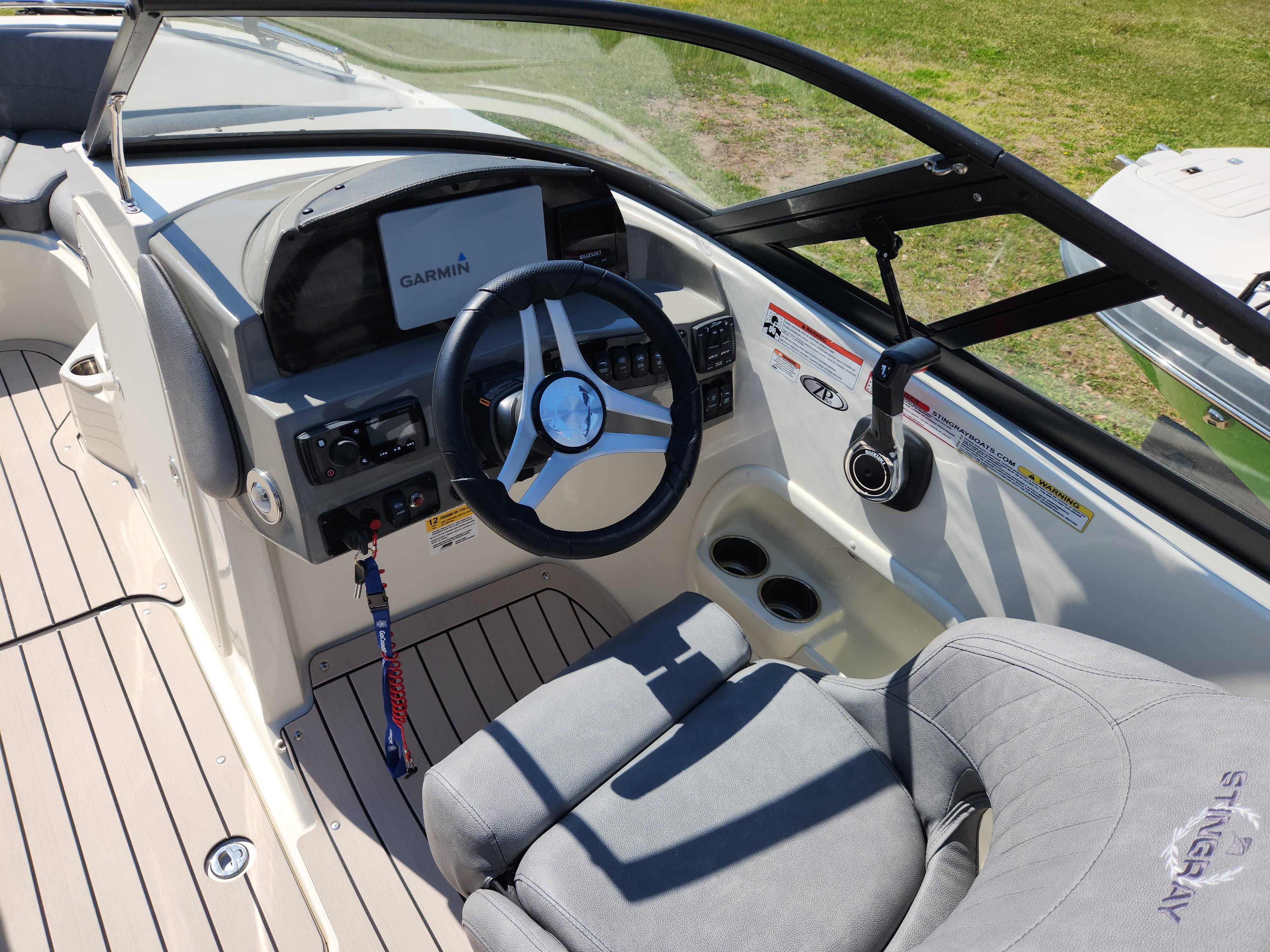 2021 Stingray 231 DC Dual Console for sale - YachtWorld