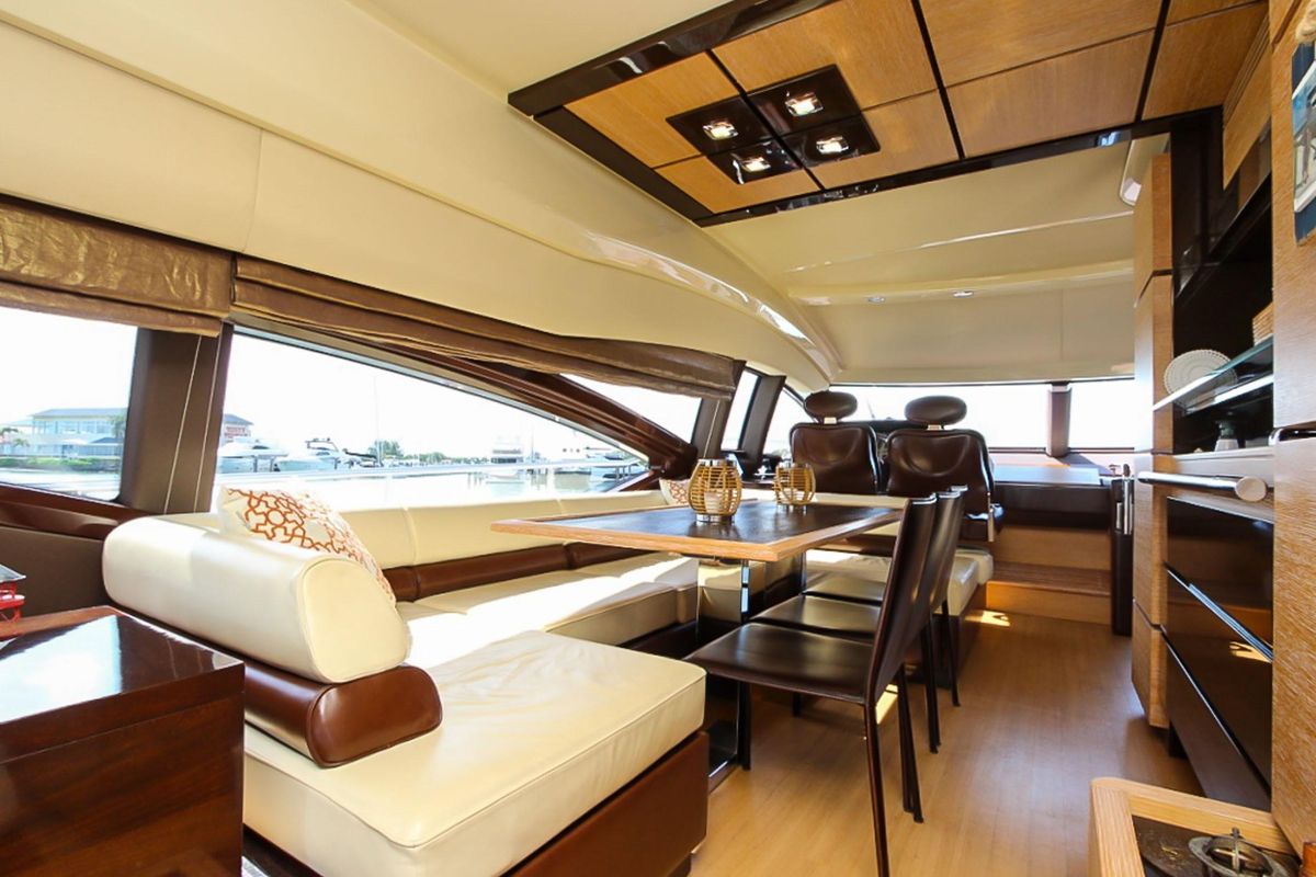 2011 Azimut 70 