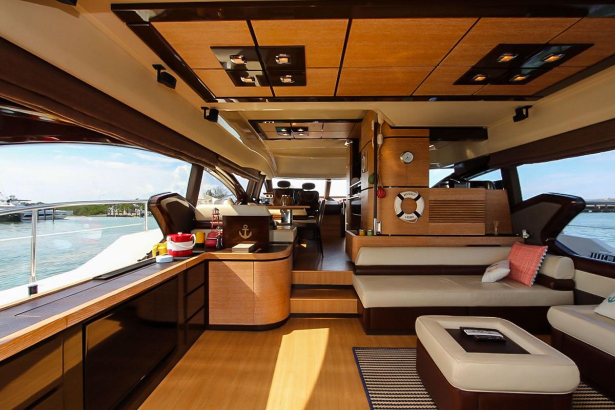 2011 Azimut 70 