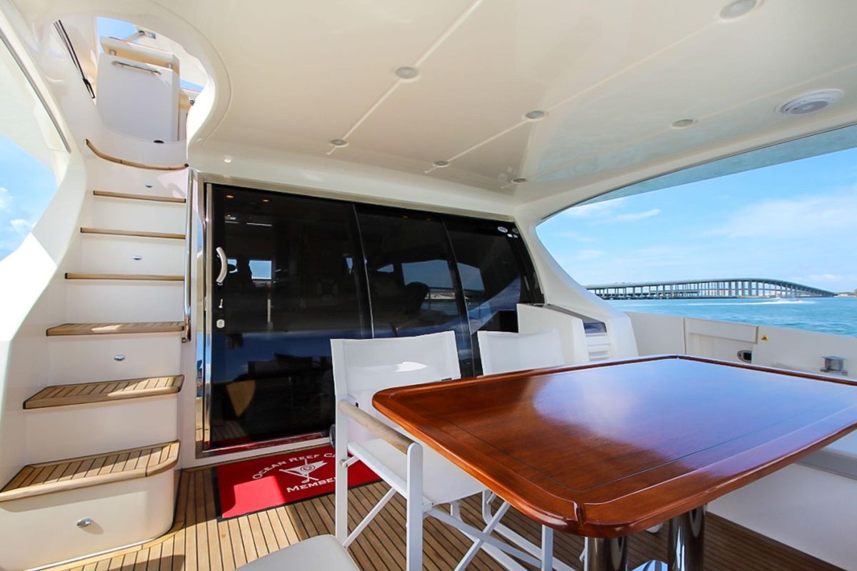 2011 Azimut 70 