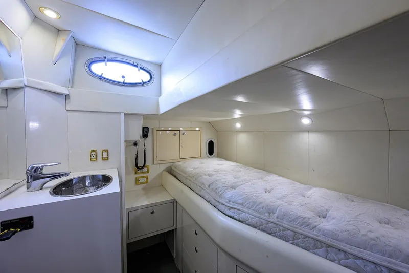 Aye Roller Yacht Photos Pics Neptunus 62 AYE ROLLER - Crew Quarters