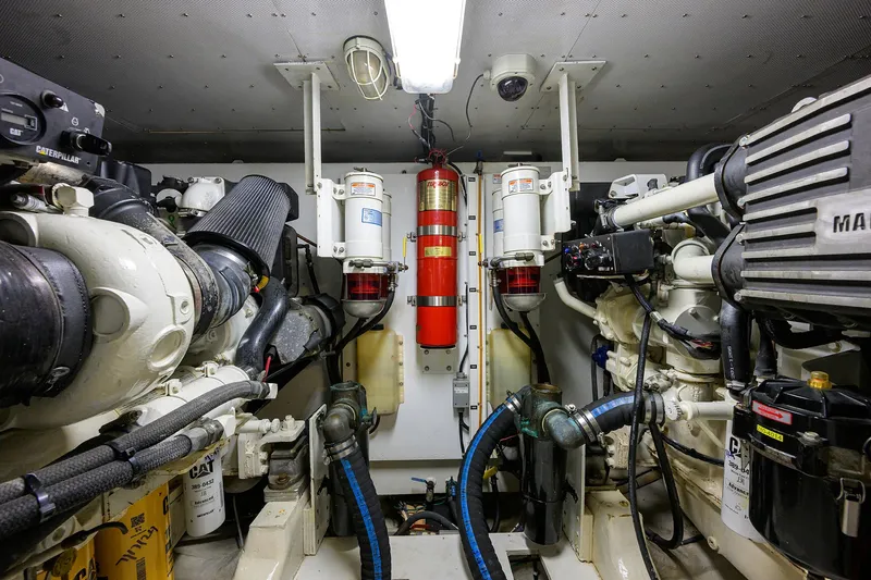 Aye Roller Yacht Photos Pics Neptunus 62 AYE ROLLER - Engine Room