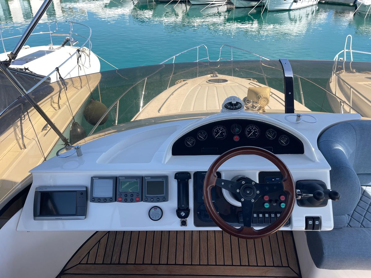 2005 Princess 43 