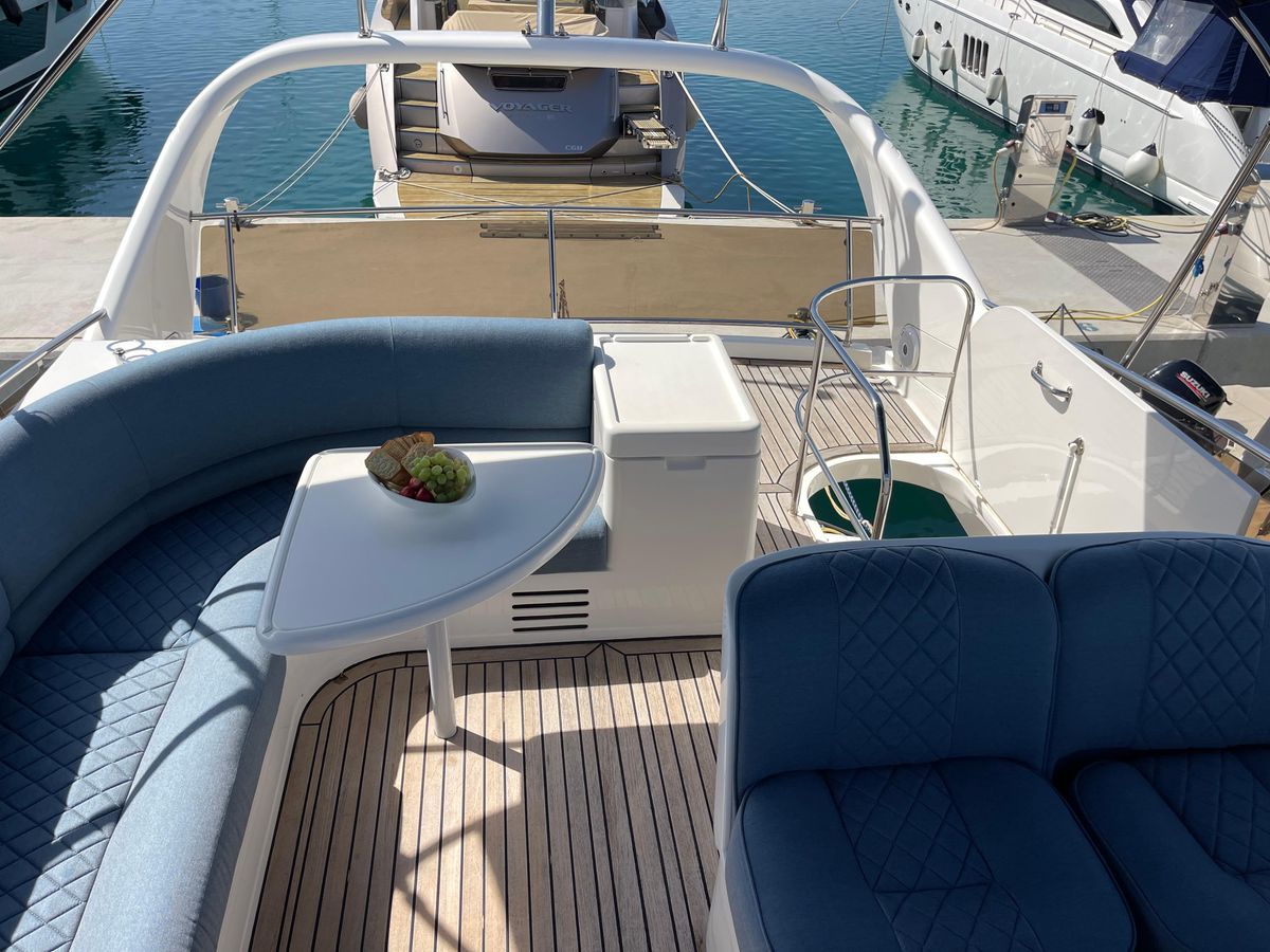 2005 Princess 43 