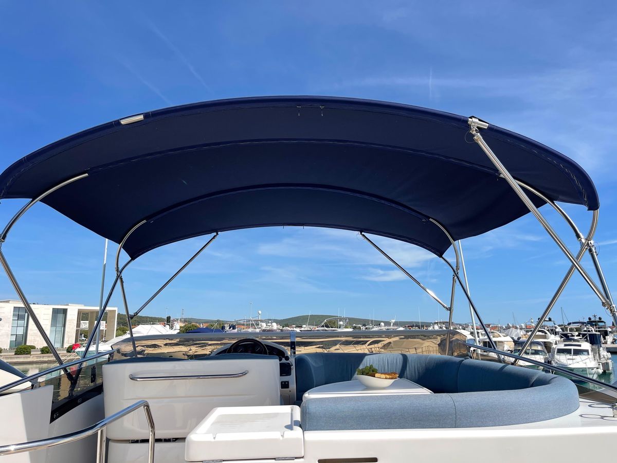 2005 Princess 43 