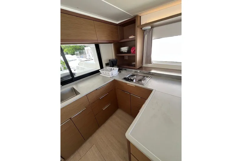 Flx Yacht Photos Pics Lagoon 46