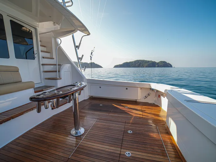 Absolut Yacht Photos Pics Viking 58 ABSOLUT - Cockpit